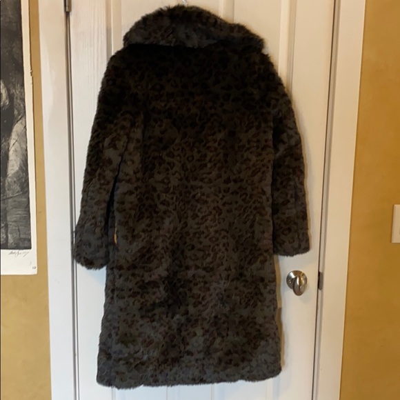 Aritzia TNA Golden Moorhouse faux fur coat - Picture 3 of 7